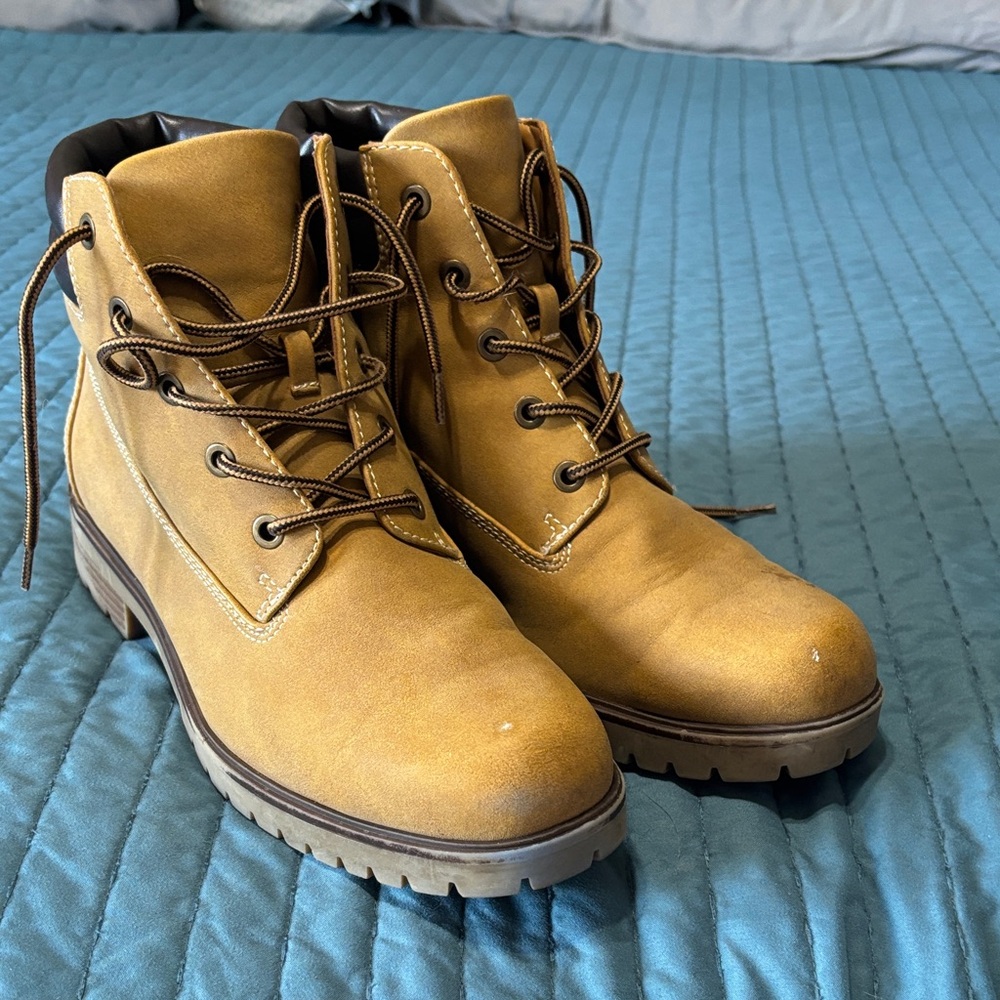 Men's Tan Boots